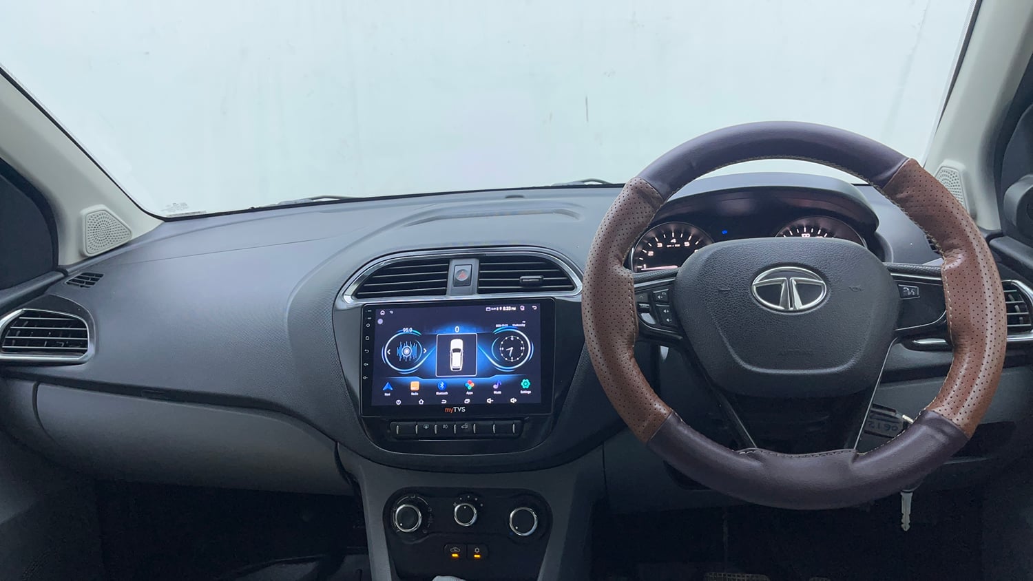 Used 2019 Tata Tigor Revotron XZA Petrol Automatic interior DASHBOARD VIEW
