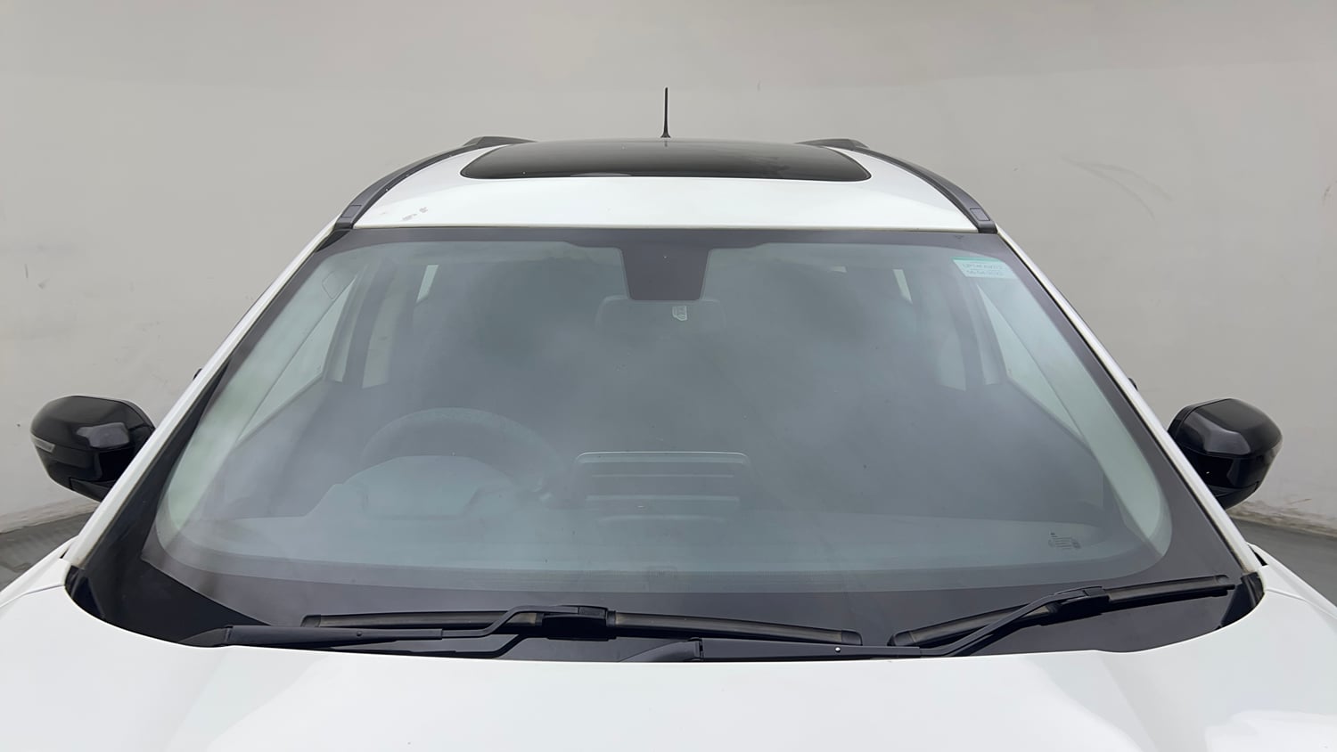 Used 2022 Tata Safari XTA Plus Diesel Automatic exterior FRONT WINDSHIELD VIEW