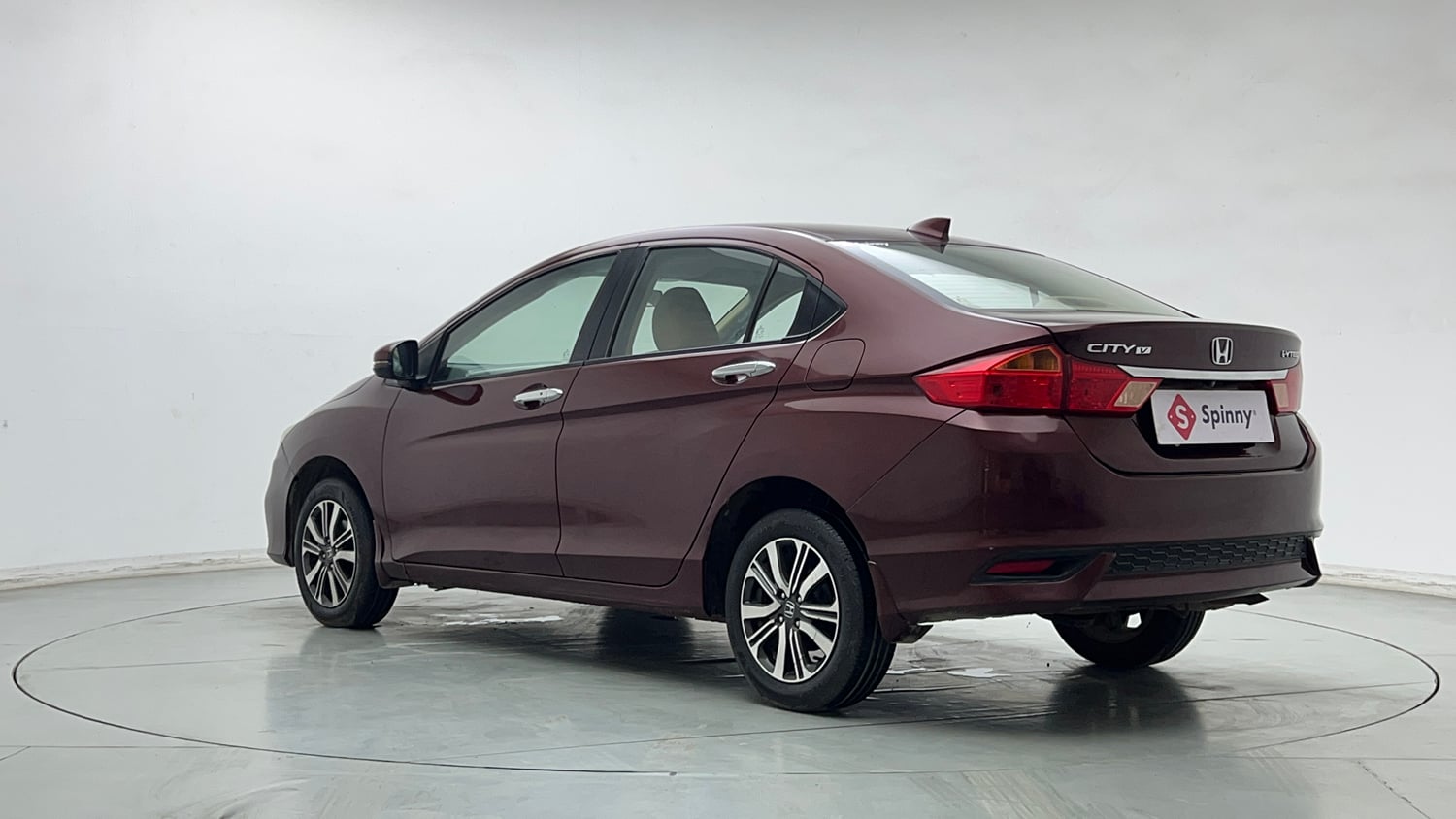 Used 2018 Honda City V CVT Petrol Petrol Automatic exterior LEFT REAR CORNER VIEW