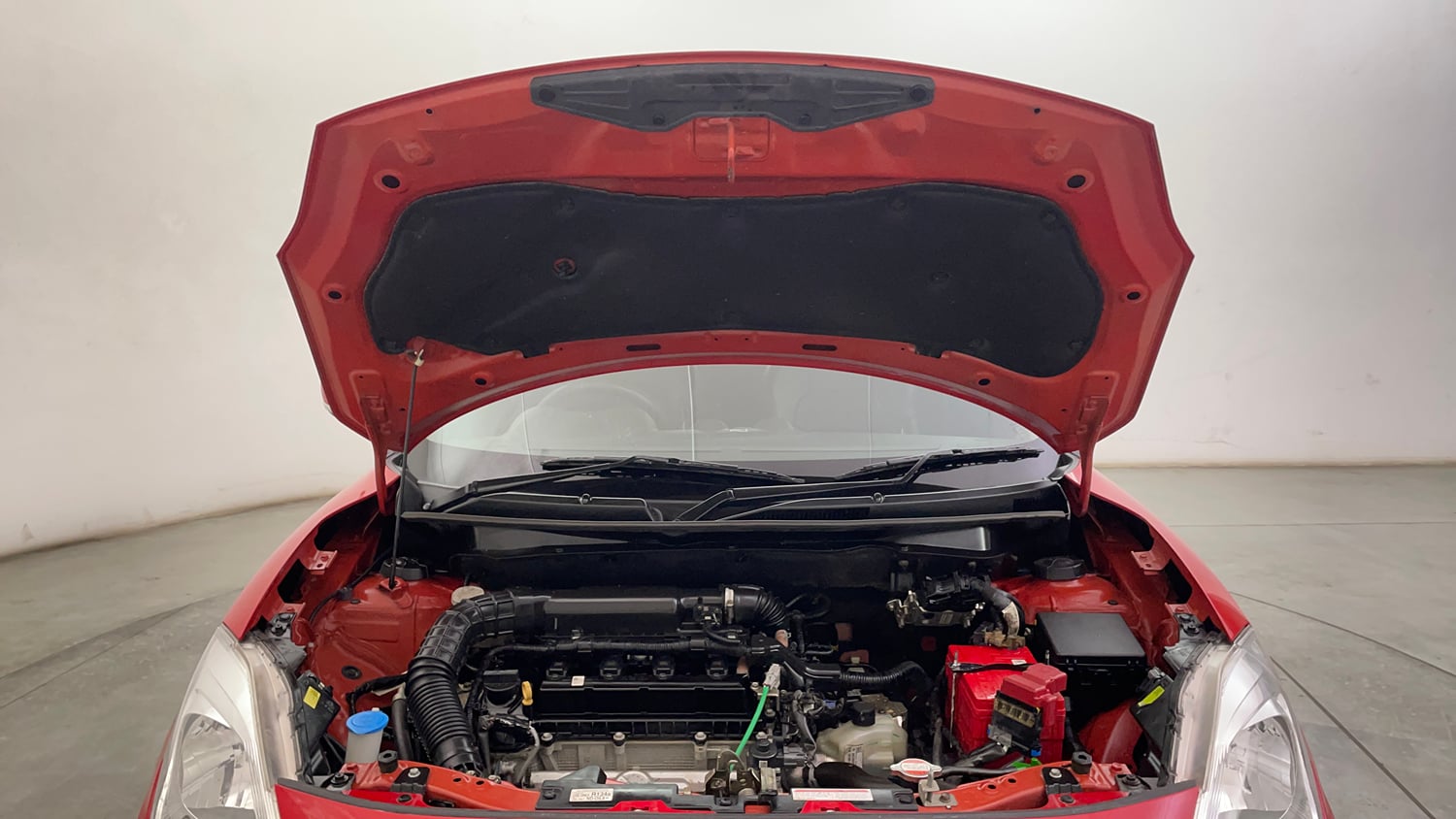 Used 2022 Maruti Suzuki Swift VXi AMT Petrol Automatic engine ENGINE & BONNET OPEN FRONT VIEW