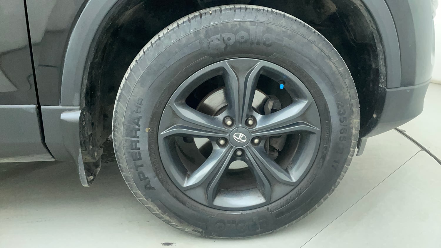 Used 2021 Tata Harrier XT Plus Dark Edition Diesel Manual tyres RIGHT FRONT TYRE RIM VIEW