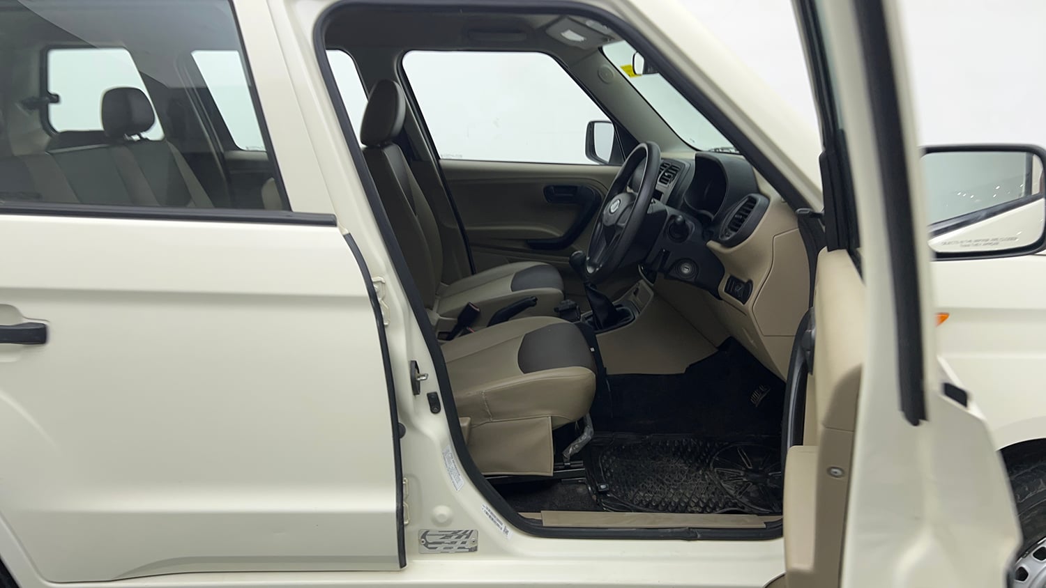 Used 2019 Mahindra TUV300 T4 Plus Diesel Manual interior RIGHT SIDE FRONT DOOR CABIN VIEW