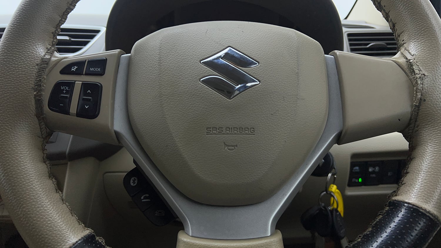 Used 2016 Maruti Suzuki Ertiga VXI CNG Cng Manual top_features Steering mounted controls