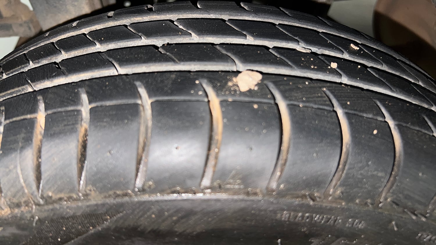 Used 2015 Maruti Suzuki Alto K10 VXi AMT Petrol Automatic tyres RIGHT REAR TYRE TREAD VIEW