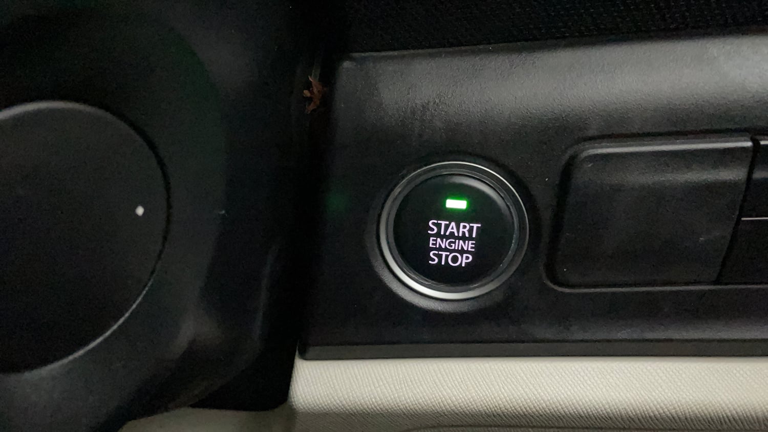 Used 2023 Tata Altroz XZA Petrol Petrol Automatic top_features Keyless start