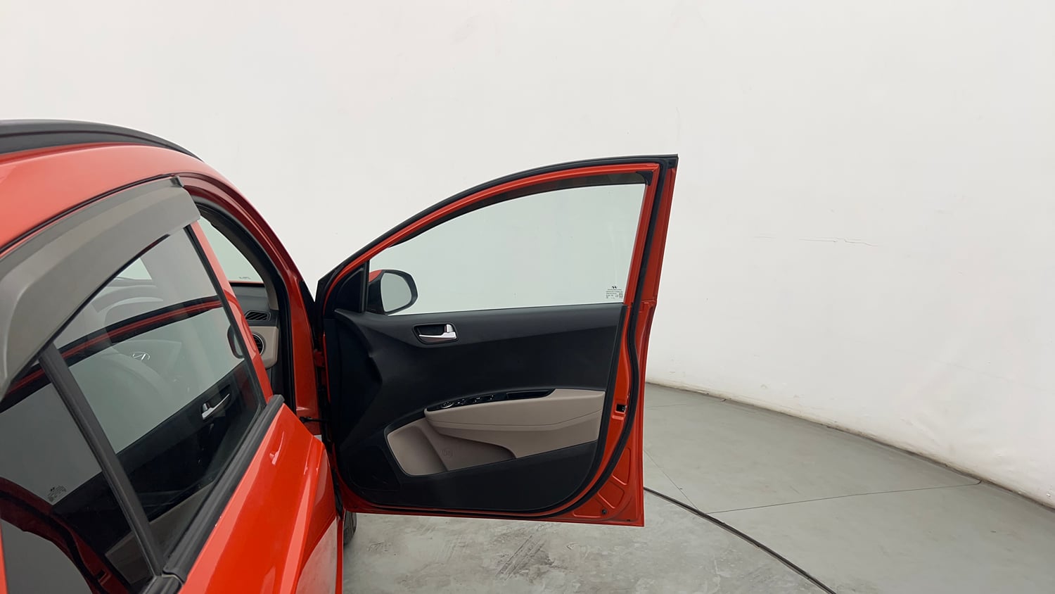 Used 2018 Hyundai Grand i10 Sportz 1.2 Kappa VTVT Petrol Manual interior RIGHT FRONT DOOR OPEN VIEW