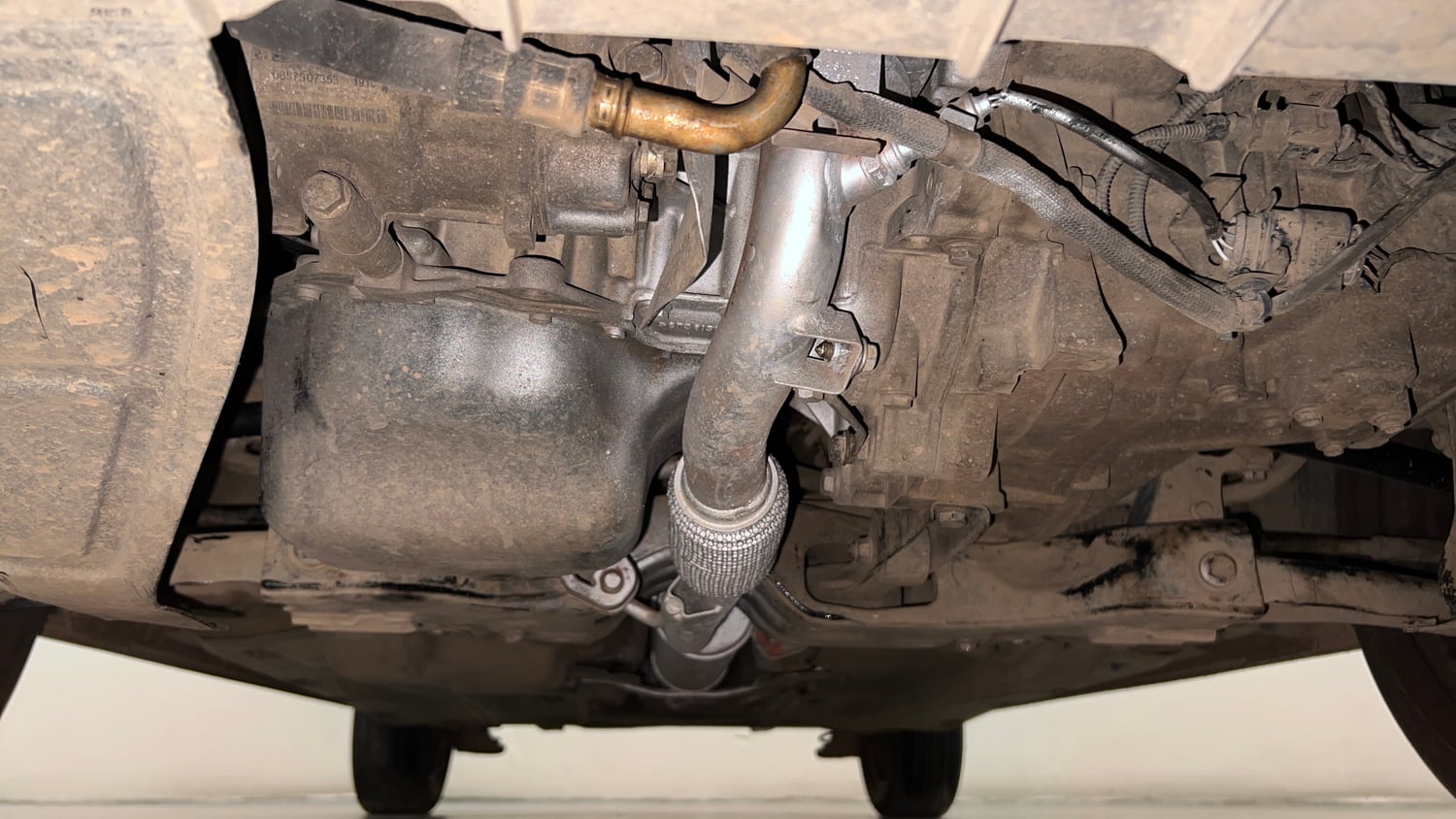 Used 2013 Volkswagen Polo Comfortline 1.2L (P) Petrol Manual extra FRONT LEFT UNDERBODY VIEW