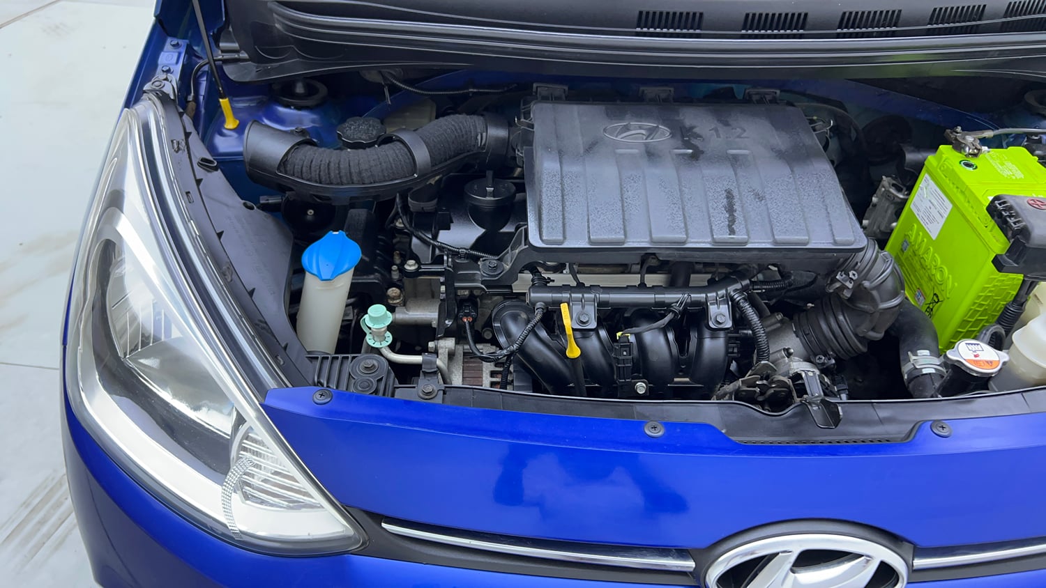 Used 2015 Hyundai Xcent S 1.2 (O) Petrol Manual engine ENGINE RIGHT SIDE VIEW