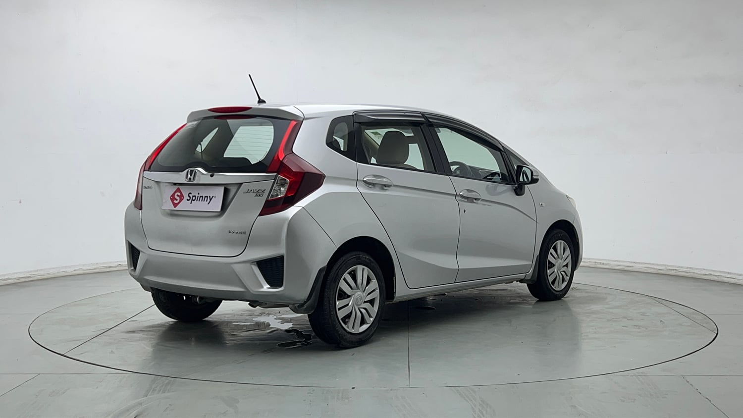 Used 2017 Honda Jazz SV Petrol Petrol Manual exterior RIGHT REAR CORNER VIEW