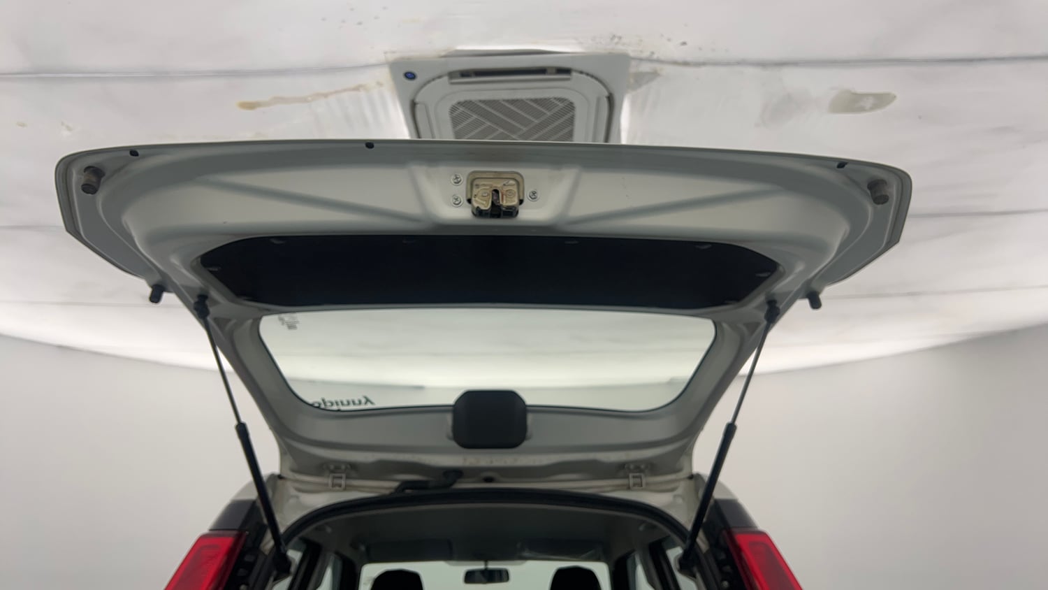 Used 2021 Maruti Suzuki Wagon R 1.0 VXi 1.0 Petrol Manual interior DICKY DOOR OPEN VIEW