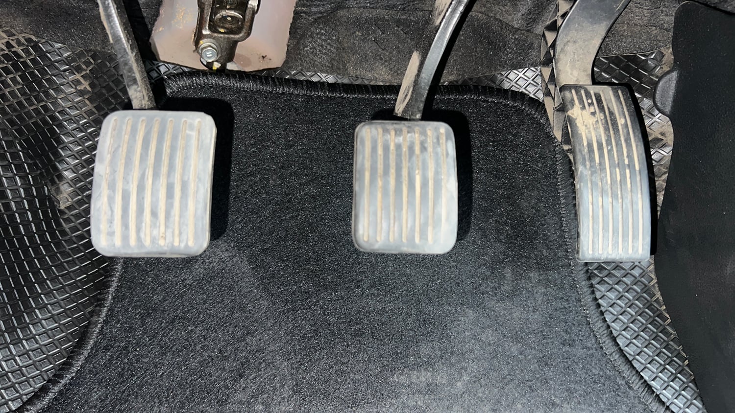 Used 2018 Hyundai Grand i10 Sportz 1.2 Kappa VTVT Petrol Manual interior PEDALS VIEW