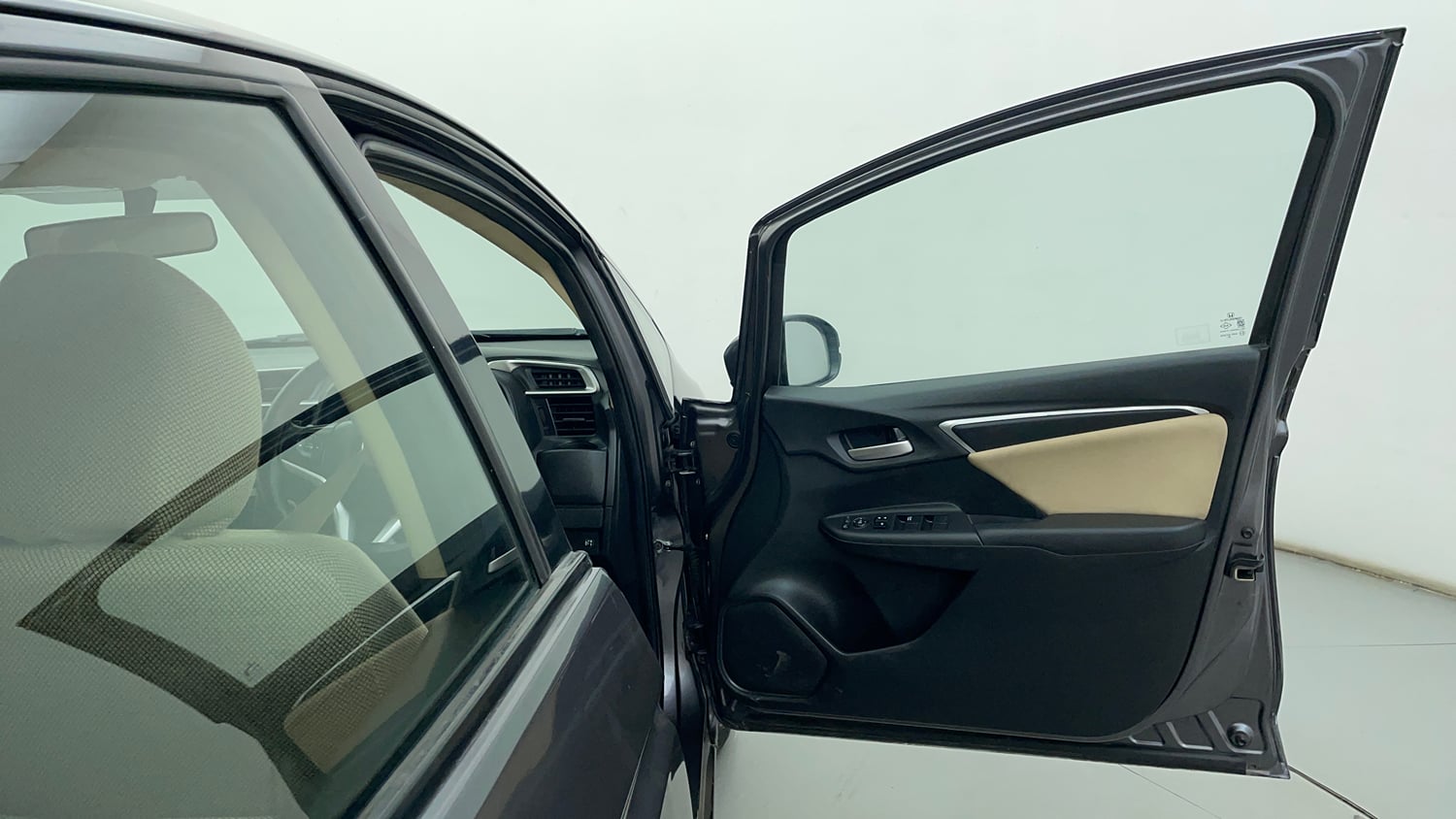 Used 2019 Honda Jazz VX CVT Petrol Petrol Automatic interior RIGHT FRONT DOOR OPEN VIEW