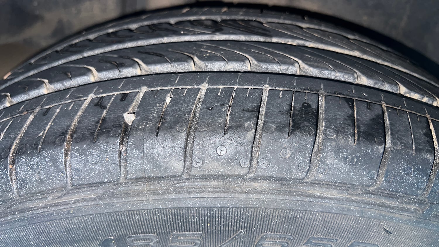 Used 2021 Maruti Suzuki Ciaz Zeta 1.5 AT Petrol Automatic tyres RIGHT REAR TYRE TREAD VIEW