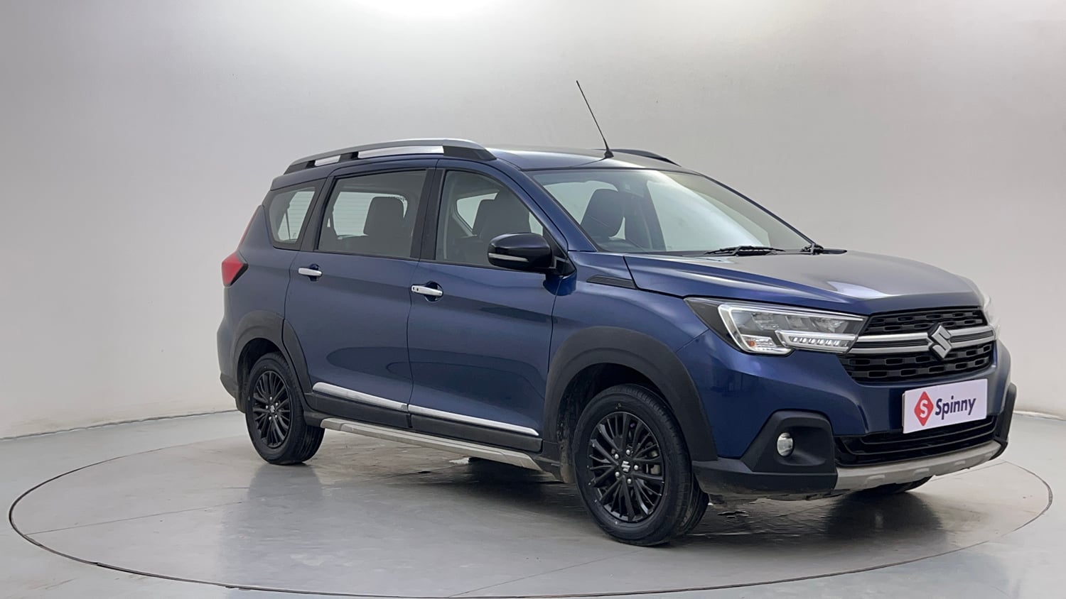 Used 2020 Maruti Suzuki XL6 Alpha AT Petrol Petrol Automatic exterior RIGHT FRONT CORNER VIEW