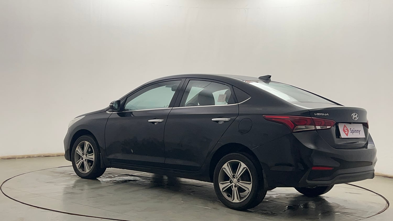 Used 2019 Hyundai Verna SX 1.6 VTVT Petrol Manual exterior LEFT REAR CORNER VIEW