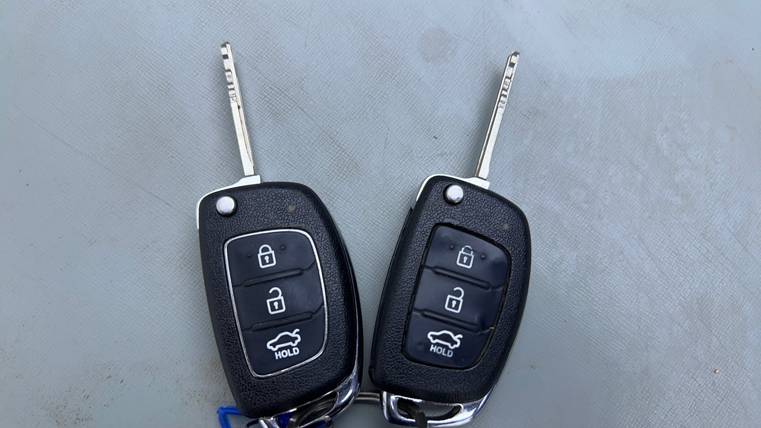 Used 2015 Hyundai Xcent S 1.2 (O) Petrol Manual extra CAR KEY VIEW