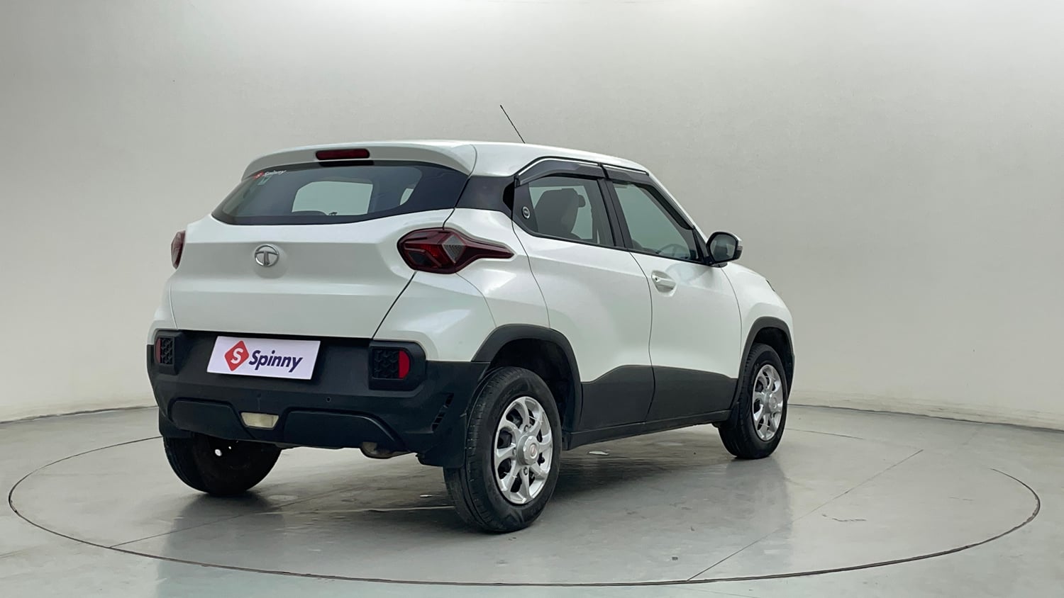 Used 2023 Tata Punch Adventure MT Petrol Manual exterior RIGHT REAR CORNER VIEW