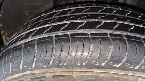 Used 2025 Renault Kiger RXZ Turbo CVT Petrol Automatic tyres RIGHT FRONT TYRE TREAD VIEW