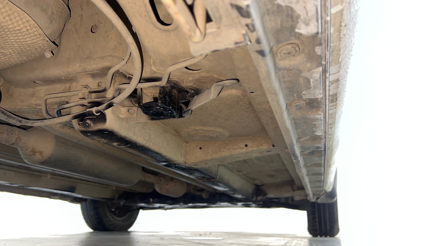 Used 2014 Maruti Suzuki Swift Dzire VXI Petrol Manual extra REAR RIGHT UNDERBODY VIEW