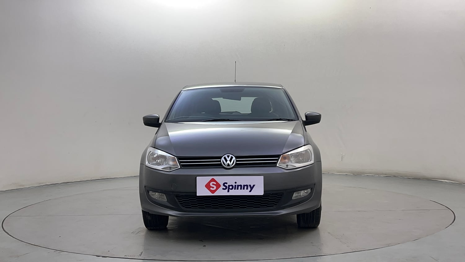 Used 2013 Volkswagen Polo Comfortline 1.2L (P) Petrol Manual exterior FRONT VIEW