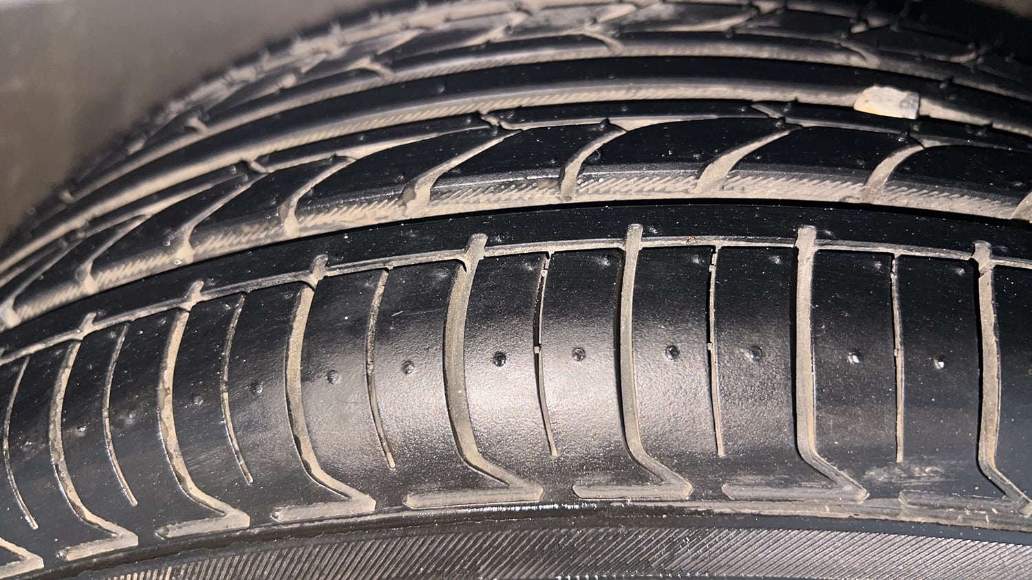 Used 2017 Maruti Suzuki Ciaz Zeta 1.4 MT Petrol Manual tyres RIGHT FRONT TYRE TREAD VIEW