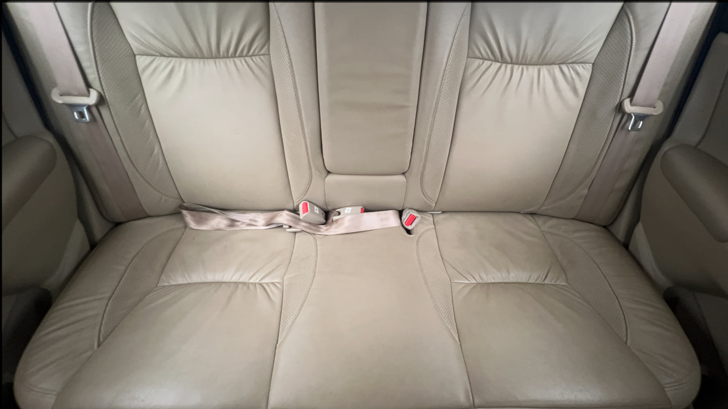 Used 2022 Maruti Suzuki Ciaz Alpha 1.5 Petrol Manual interior REAR SEAT CONDITION VIEW