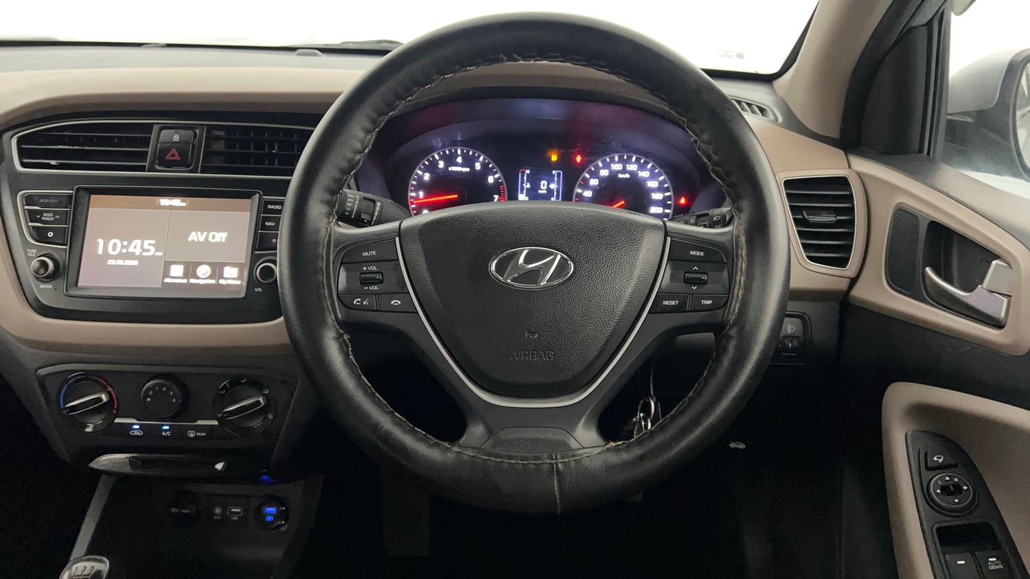 Used 2019 Hyundai Elite i20 Sportz Plus 1.2 Petrol Manual interior STEERING VIEW