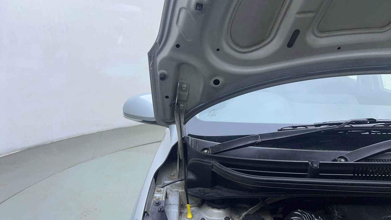 Used 2019 Hyundai Grand i10 Nios Sportz AMT 1.2 Kappa VTVT Petrol Automatic engine ENGINE RIGHT SIDE HINGE & APRON VIEW