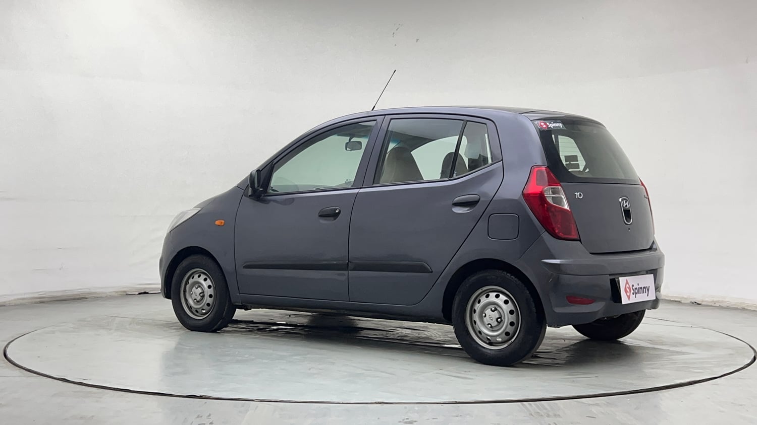 Used 2015 Hyundai i10 Magna 1.1 CNG (Outside Fitted) Cng Manual exterior LEFT REAR CORNER VIEW