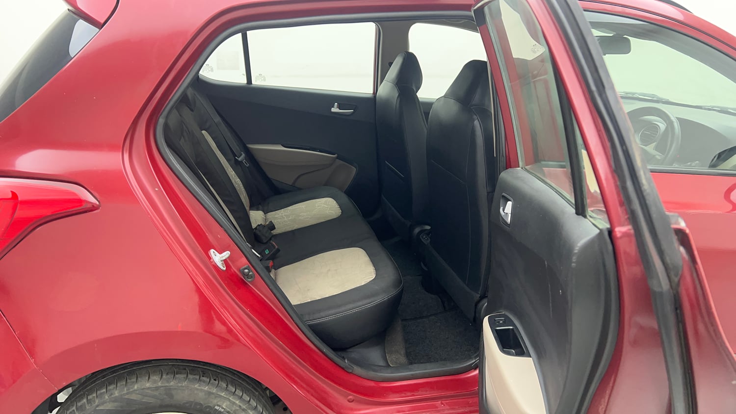 Used 2017 Hyundai Grand i10 Sportz (O) AT 1.2 Kappa VTVT Petrol Automatic interior RIGHT SIDE REAR DOOR CABIN VIEW