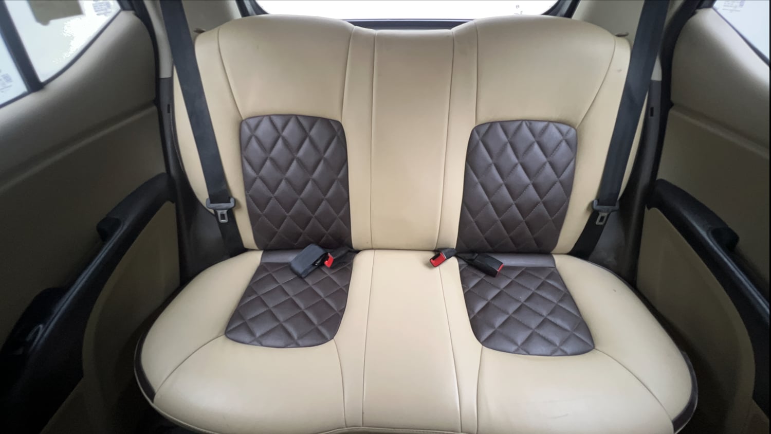 Used 2015 Hyundai i10 Magna 1.1 CNG (Outside Fitted) Cng Manual interior REAR SEAT CONDITION VIEW