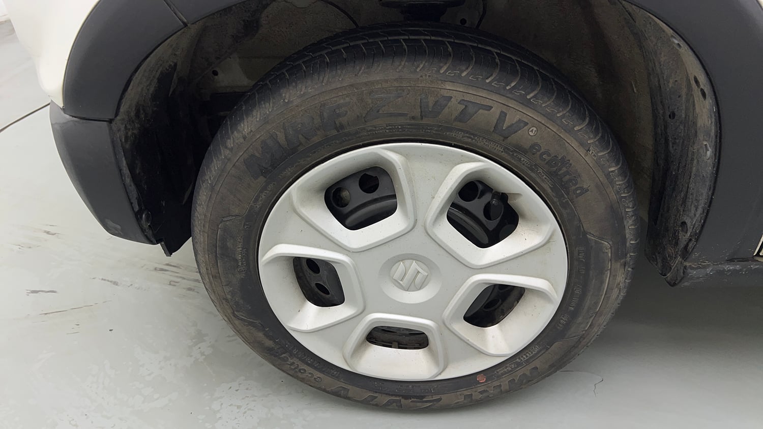 Used 2023 Maruti Suzuki S-Presso VXi Plus (O) AMT Petrol Automatic tyres LEFT FRONT TYRE RIM VIEW