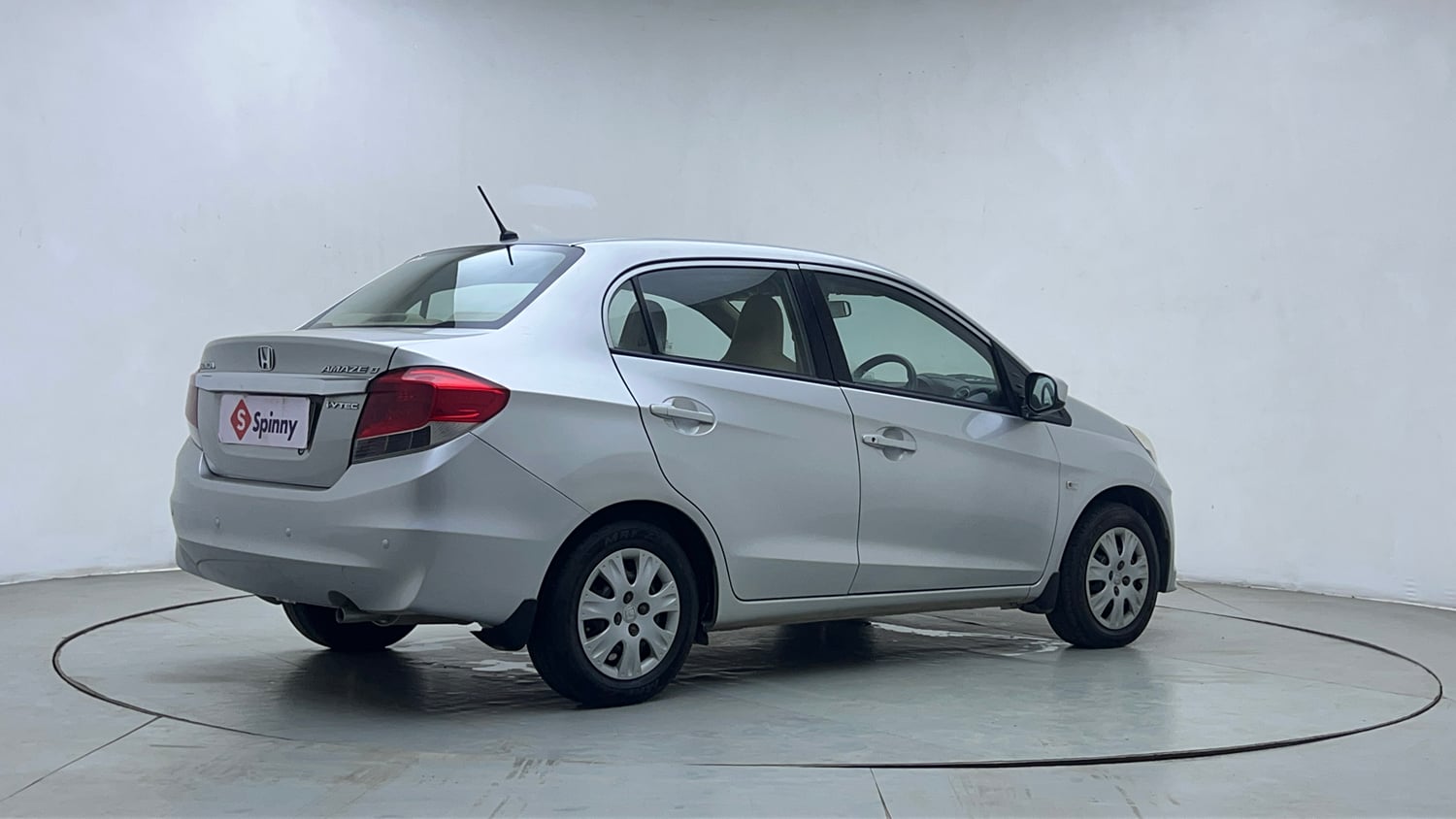 Used 2014 Honda Amaze 1.2 S i-VTEC CNG (Outside Fitted) Cng Manual exterior RIGHT REAR CORNER VIEW