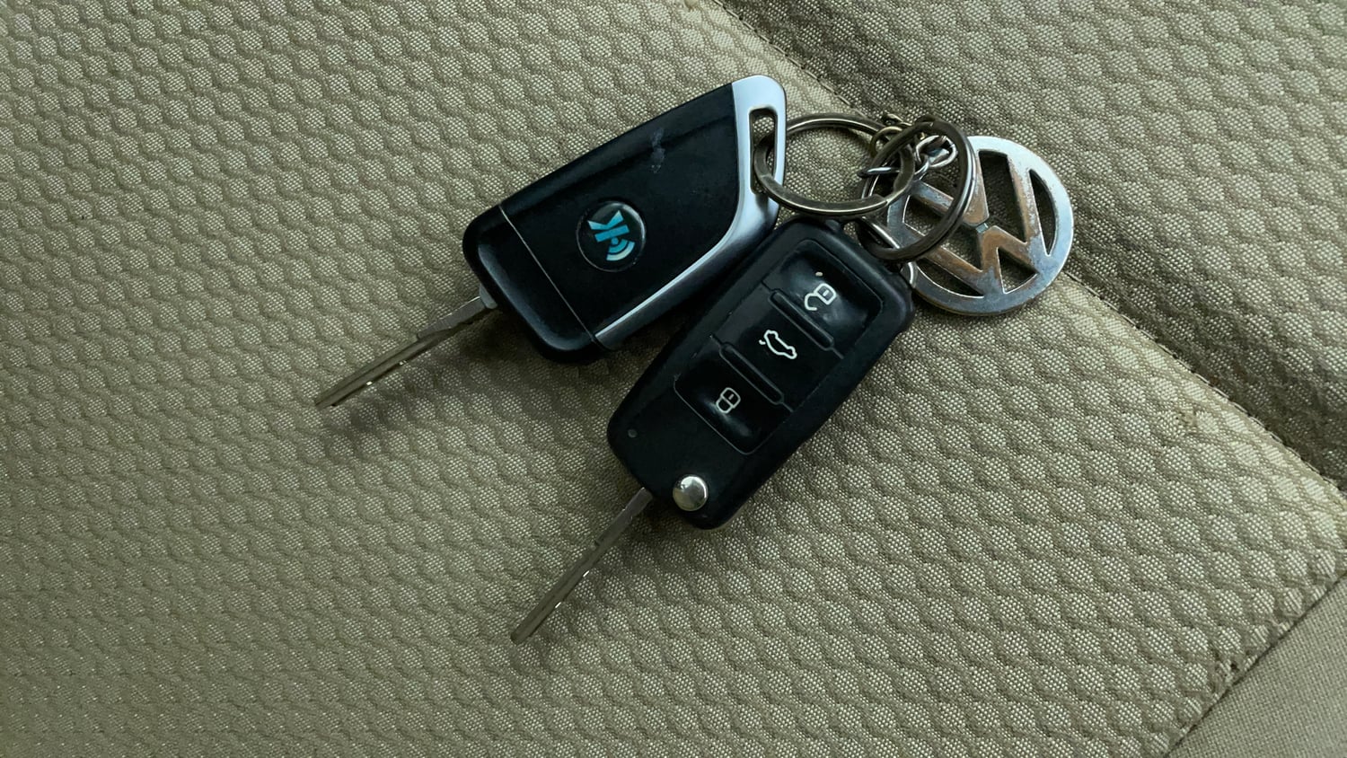 Used 2018 Volkswagen Ameo Highline 1.5L AT Diesel Automatic extra CAR KEY VIEW