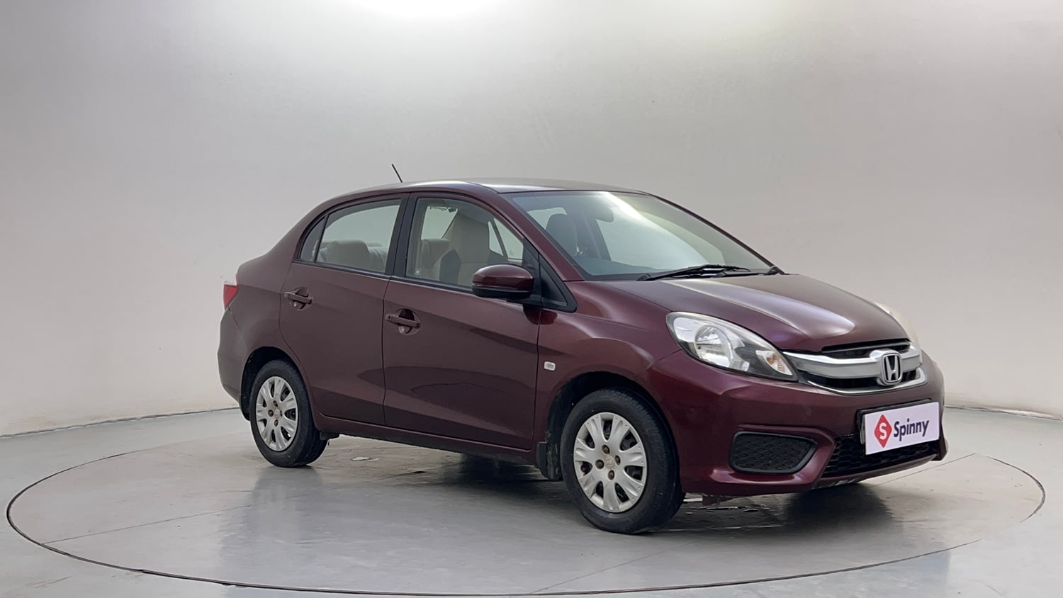 Used 2016 Honda Amaze 1.2 S i-VTEC Petrol Manual exterior RIGHT FRONT CORNER VIEW