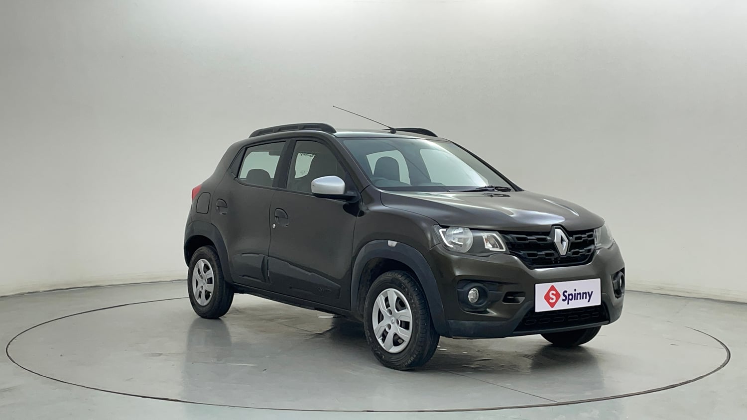 Used 2016 Renault Kwid 1.0 RXT Petrol Manual exterior RIGHT FRONT CORNER VIEW