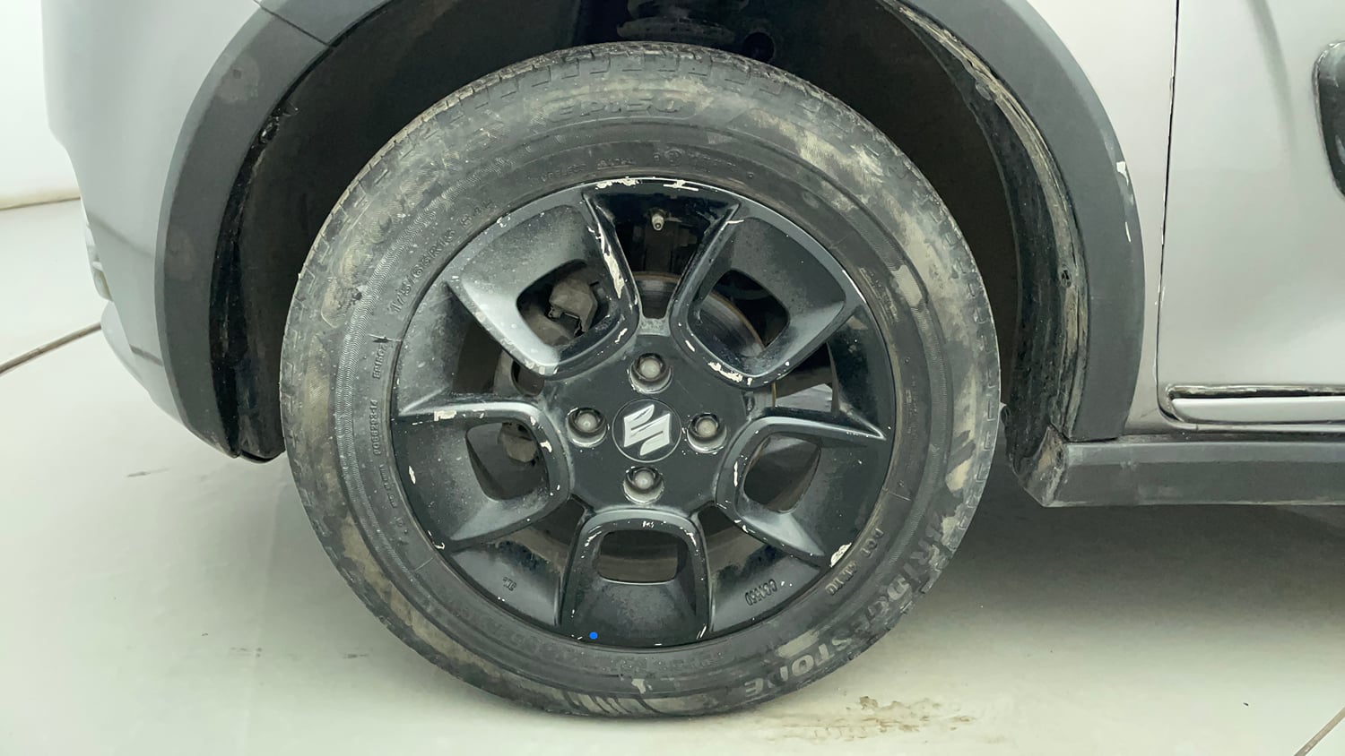Used 2017 Maruti Suzuki Ignis Zeta 1.2 MT Petrol Manual tyres LEFT FRONT TYRE RIM VIEW