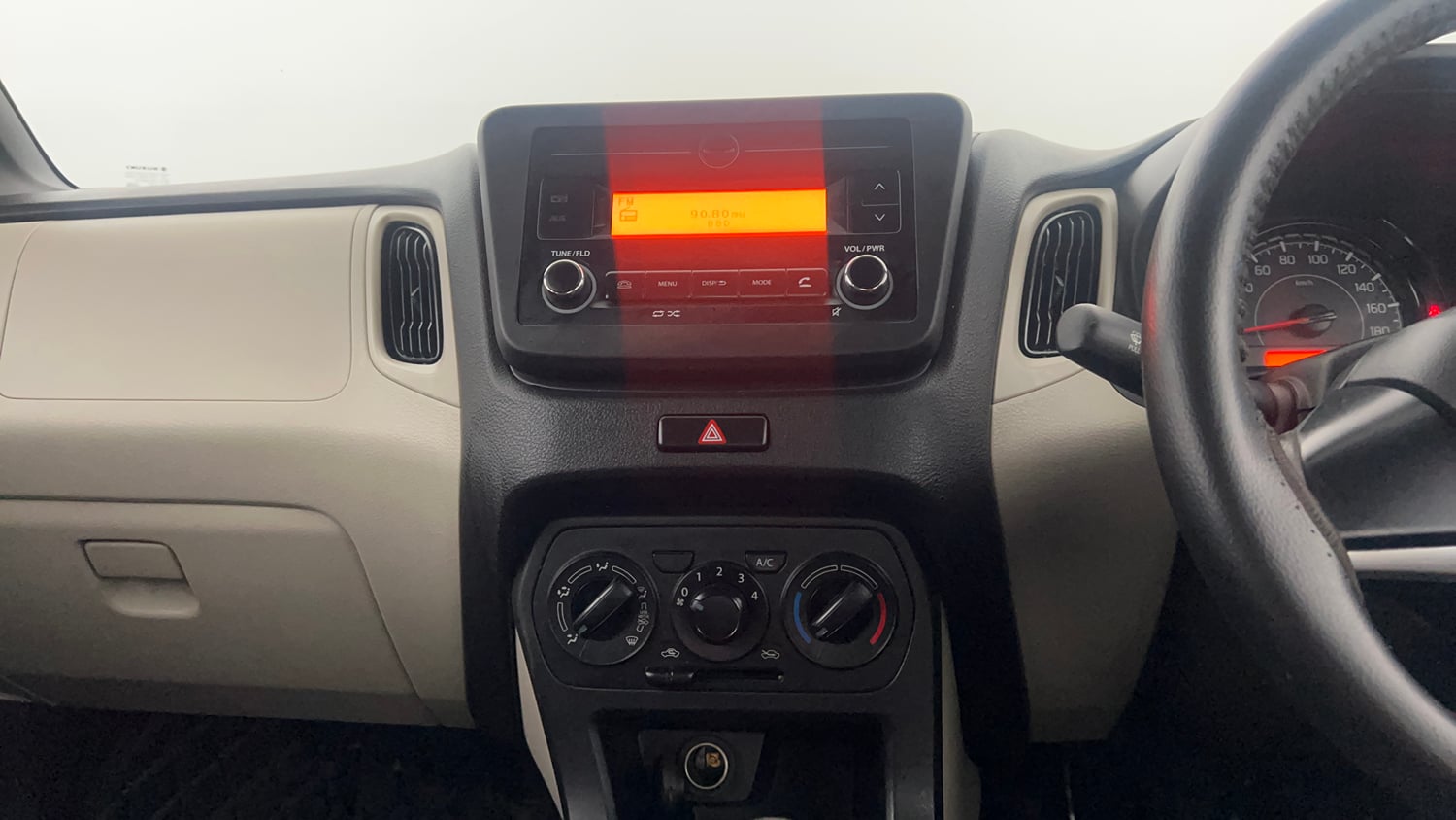 Used 2021 Maruti Suzuki Wagon R 1.0 VXi 1.0 Petrol Manual interior MUSIC SYSTEM & AC CONTROL VIEW