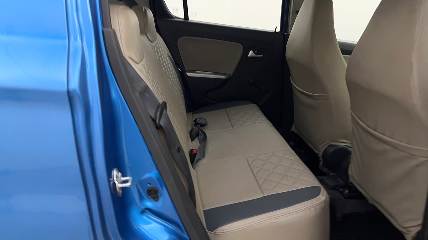 Used 2015 Maruti Suzuki Alto K10 VXi AMT Petrol Automatic interior RIGHT SIDE REAR DOOR CABIN VIEW