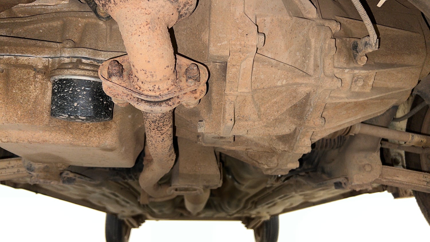 Used 2015 Maruti Suzuki Alto K10 VXi AMT Petrol Automatic extra FRONT LEFT UNDERBODY VIEW