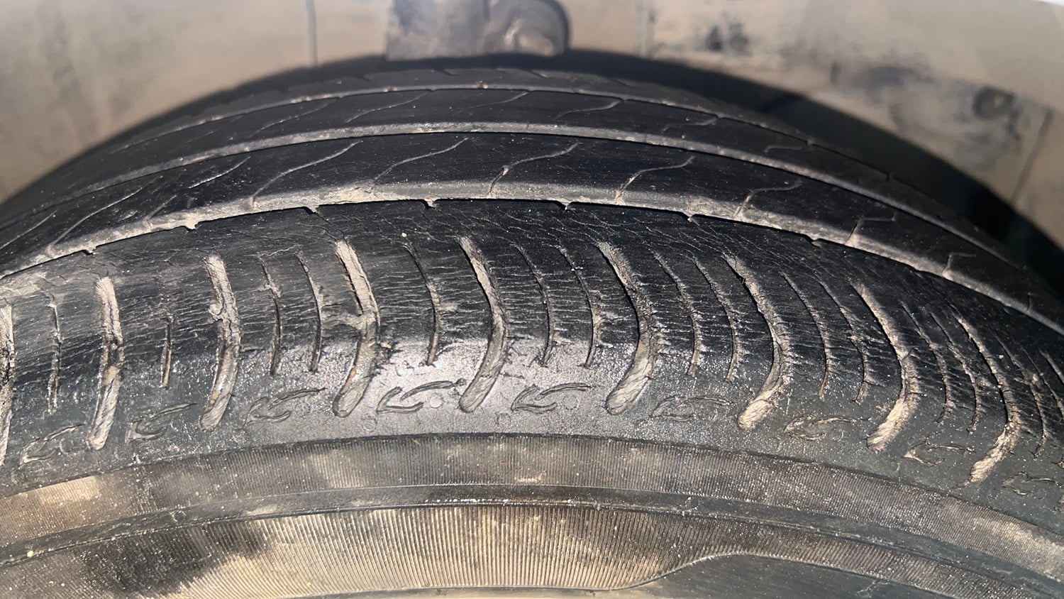 Used 2019 Honda Amaze 1.2 VX CVT Petrol Petrol Automatic tyres RIGHT FRONT TYRE TREAD VIEW