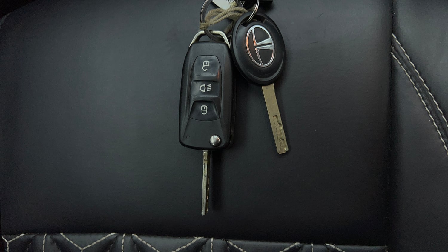 Used 2022 Tata Punch Adventure MT Petrol Manual extra CAR KEY VIEW
