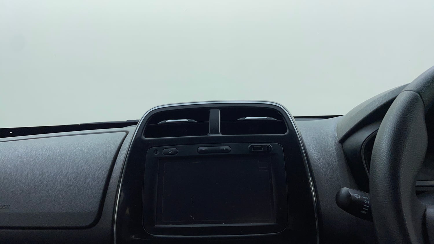 Used 2016 Renault Kwid 1.0 RXT Petrol Manual top_features Integrated (in-dash) music system