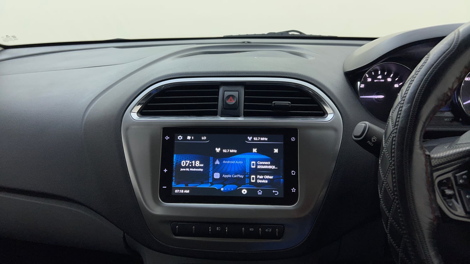 Used 2019 Tata Tigor Revotron XZ+ Petrol Manual top_features Touch screen infotainment system