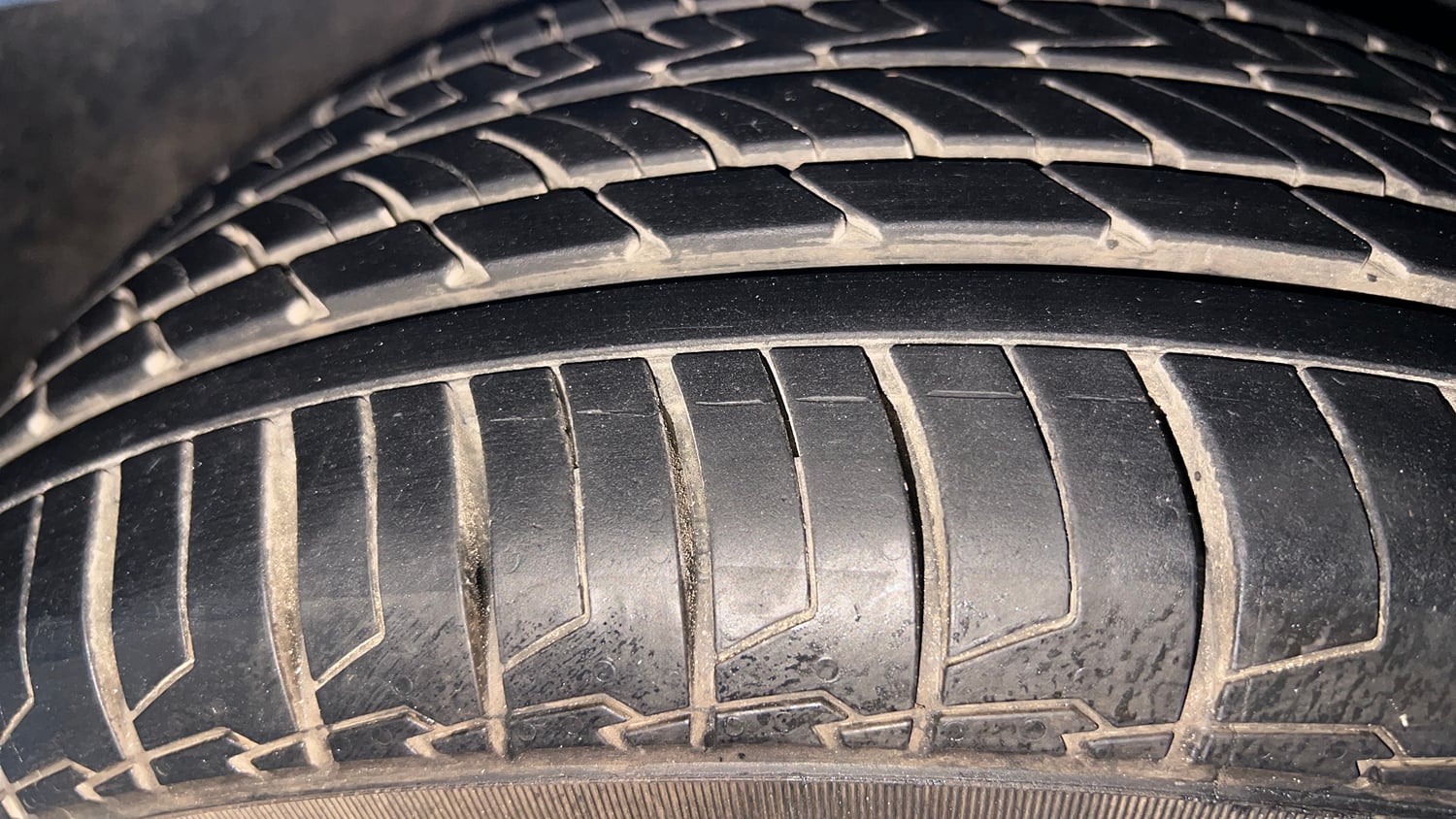 Used 2017 Maruti Suzuki Baleno RS 1.0 Petrol Manual tyres RIGHT FRONT TYRE TREAD VIEW
