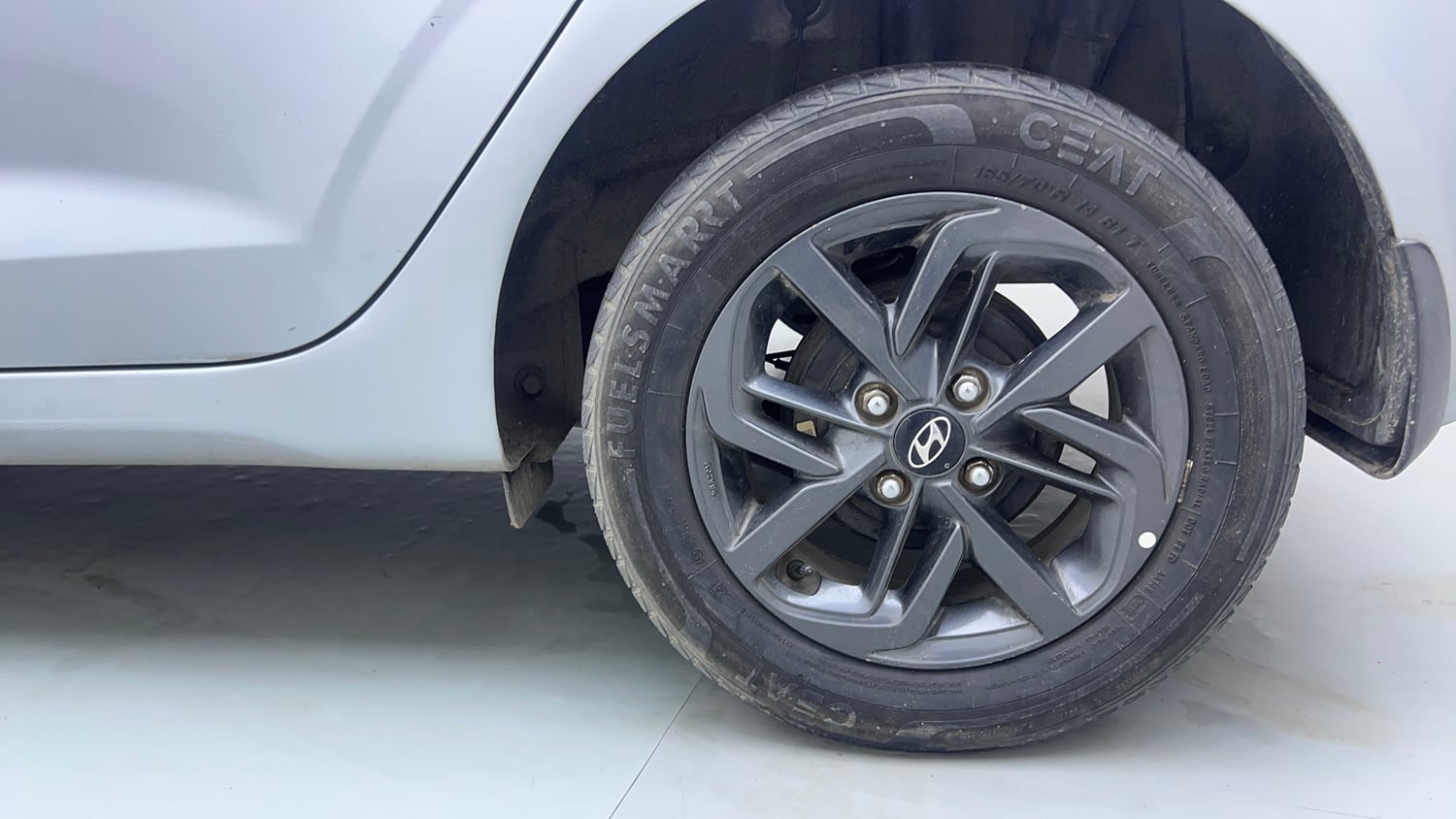 Used 2019 Hyundai Grand i10 Nios Sportz AMT 1.2 Kappa VTVT Petrol Automatic tyres LEFT REAR TYRE RIM VIEW