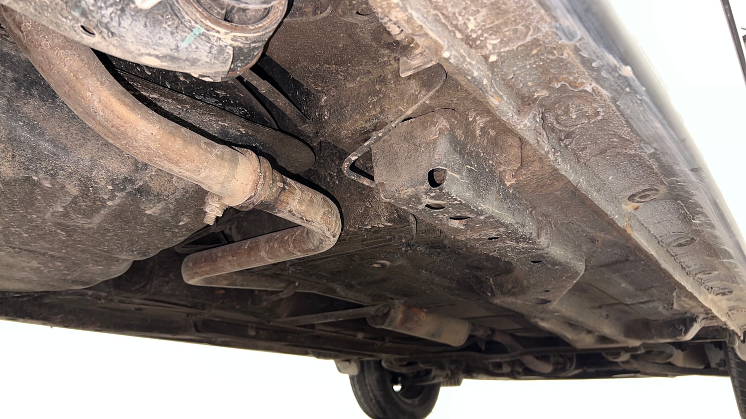 Used 2018 Tata Tiago Revotron XZ w/o Alloy Petrol Manual extra REAR RIGHT UNDERBODY VIEW