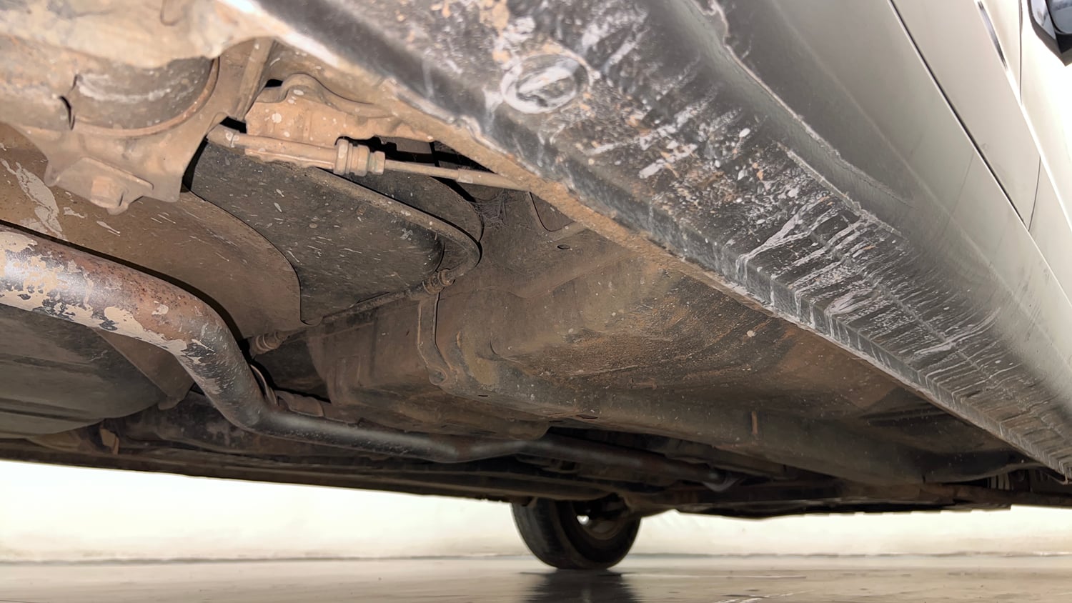 Used 2013 Hyundai i20 Magna (O) 1.2 Petrol Manual extra REAR RIGHT UNDERBODY VIEW