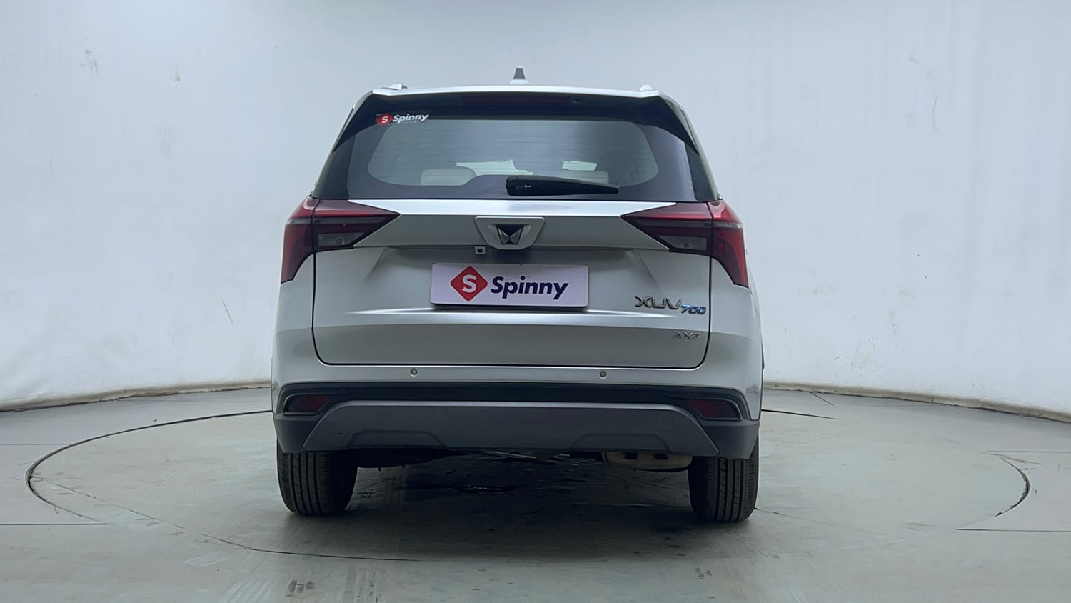 Used 2024 Mahindra XUV700 AX 7 Petrol AT Luxury Pack 7 STR Petrol Automatic exterior BACK VIEW