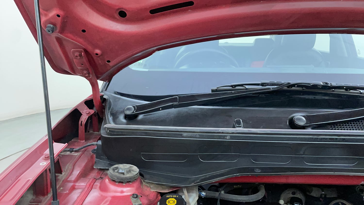 Used 2019 hyundai Venue SX 1.0 Turbo Petrol Petrol Manual engine ENGINE RIGHT SIDE HINGE & APRON VIEW